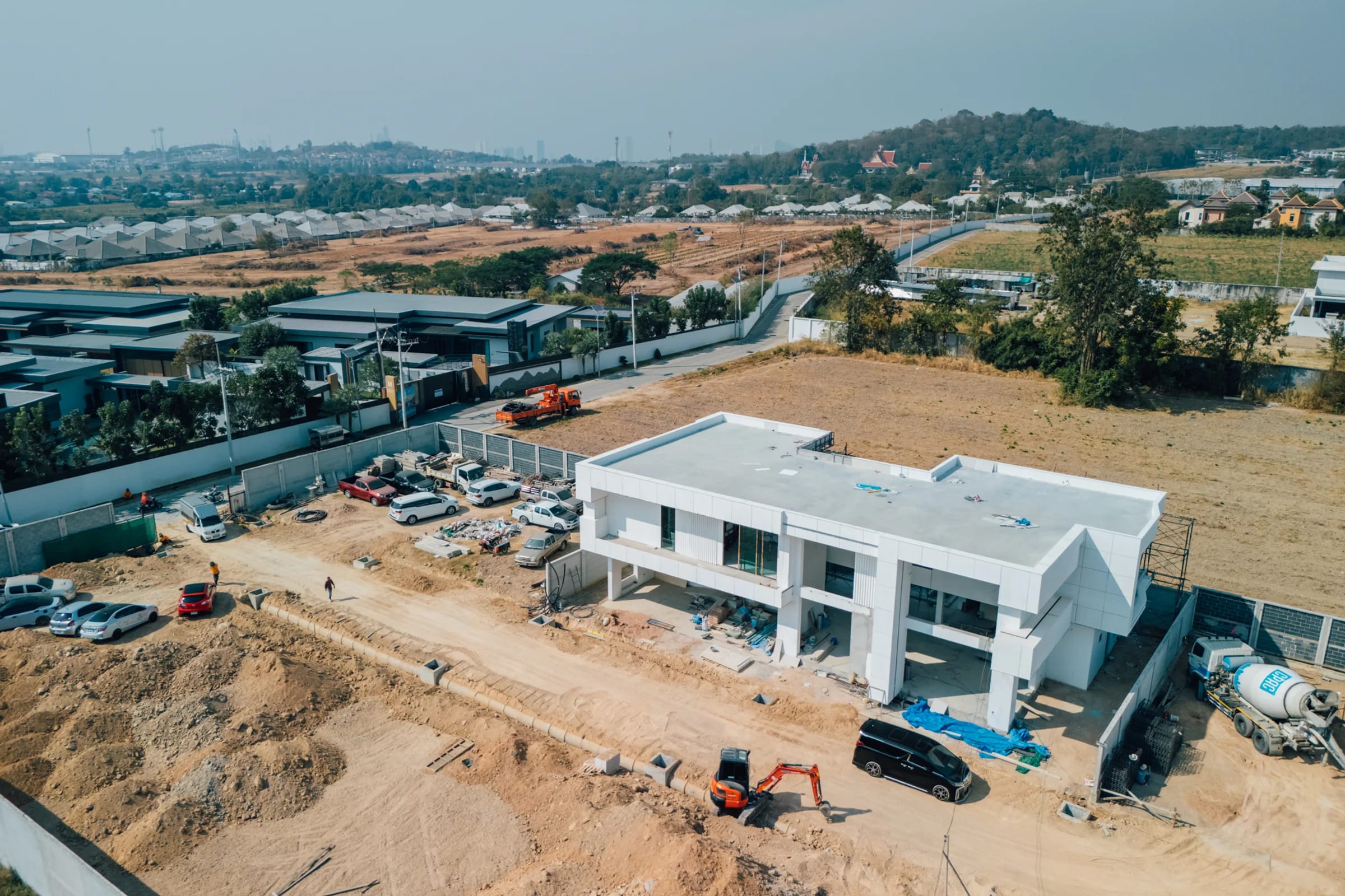 Substructure and drainage installation