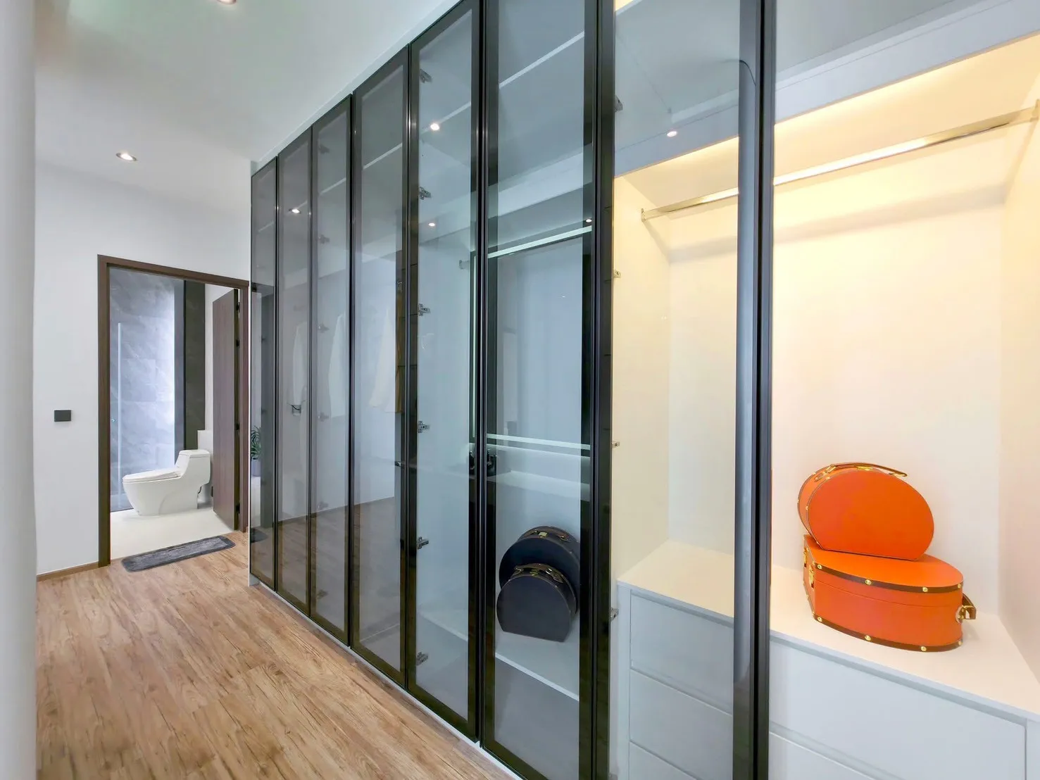 Ensuite